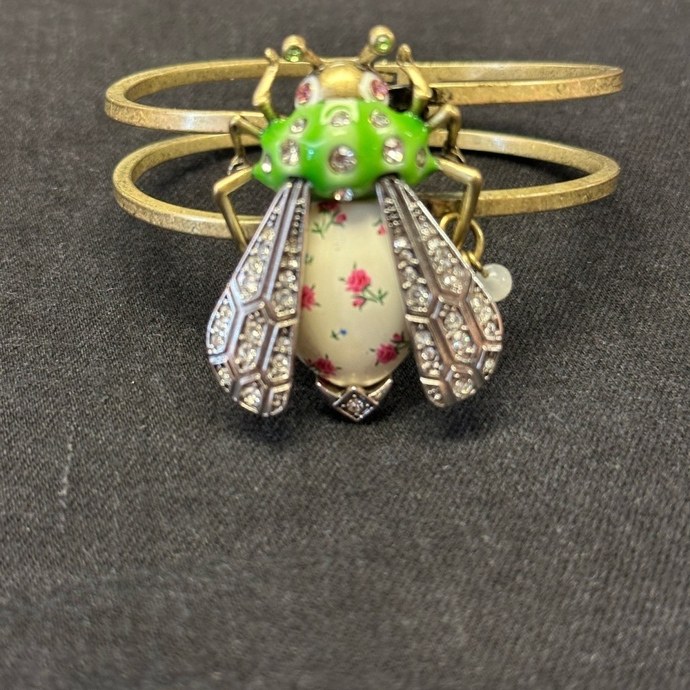 Betsey Johnson Vintage Critters Art Deco Rosebud Bug Fly Hinged Bangle Bracelet - Picture 3 of 3